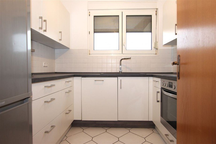 Moderne Einbauk�che Dachgeschosswohnung Weiterstadt