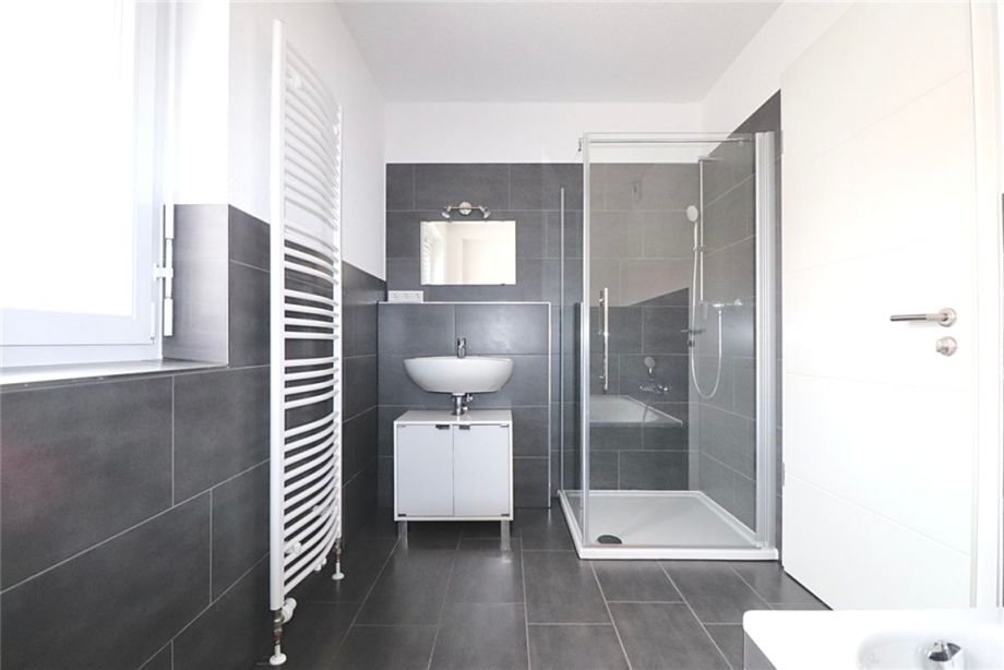 Modernes Bad Etagenwohnung Bensheim